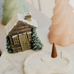 Log Cabin Incense Burner Rustic Christmas Chimney Hut Incense Cone Burner Collectible Resin Statue Table